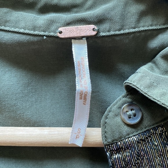 FREE People Women's Moss Off Campus Button Down Shirt Small - Picture 9 of 10